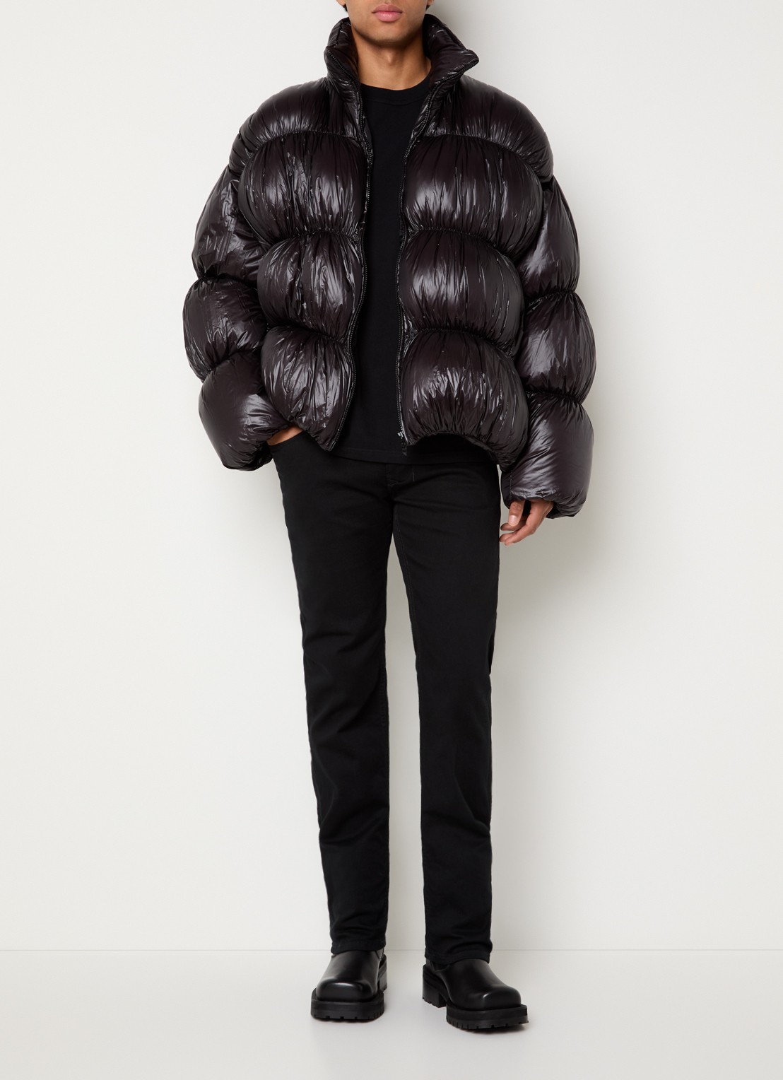 Diesel W-Choco puffer jack met ritszakken - voorkant 2 zwart
