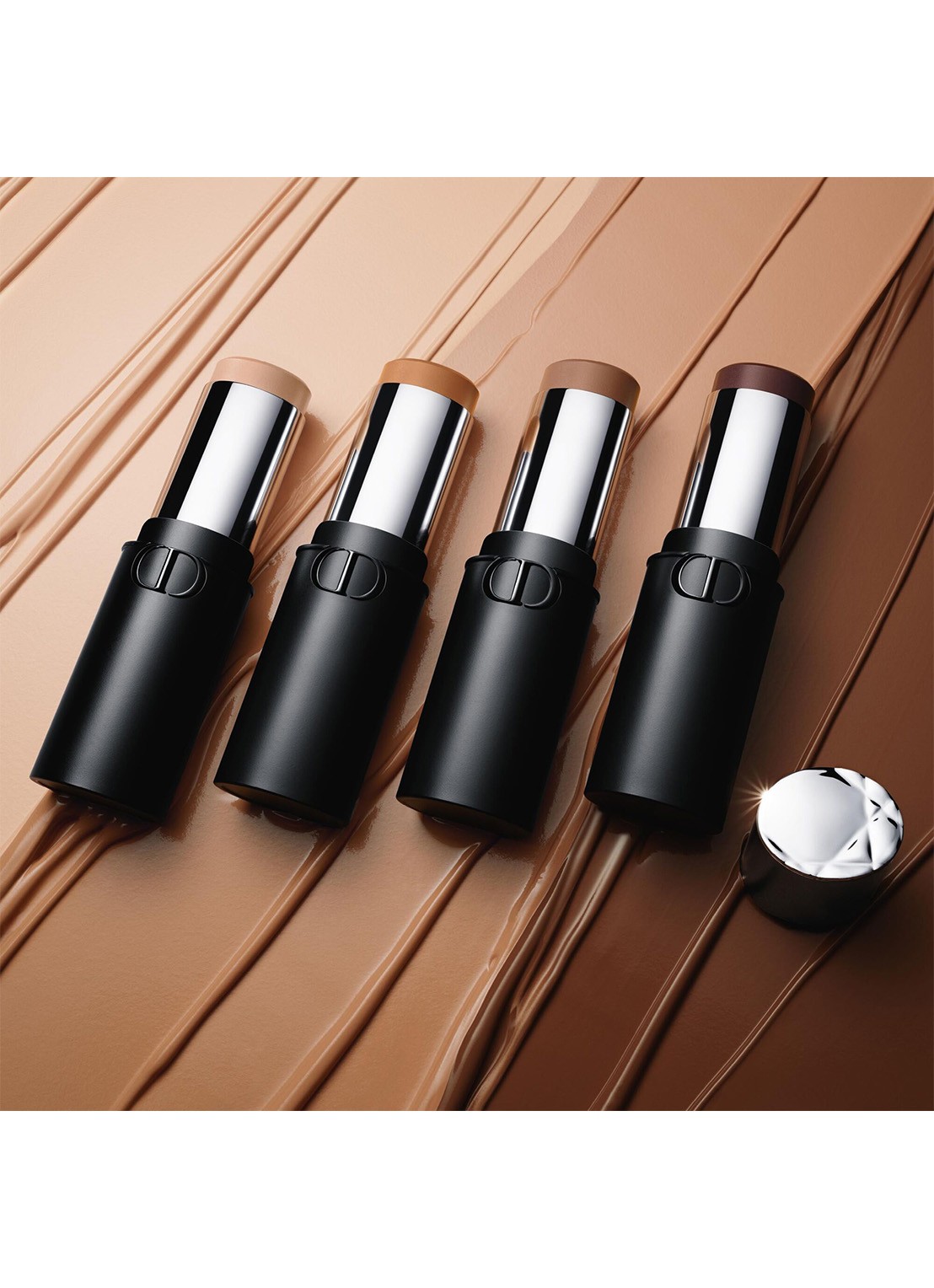 DIOR Dior Forever Skin Contour - Sculpting & Bronzing Stick - detail 5 04 deep