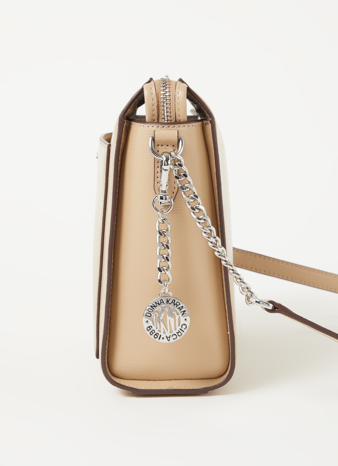 DKNY Bryant Medium crossbodytas van leer - detail 3 lichtbruin