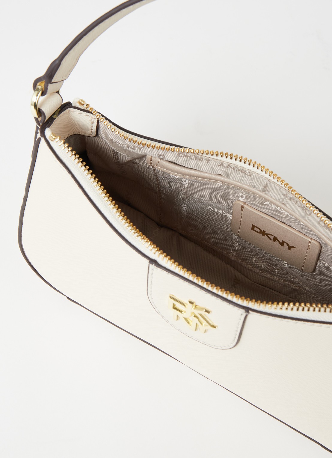DKNY Carol schoudertas van leer - detail creme