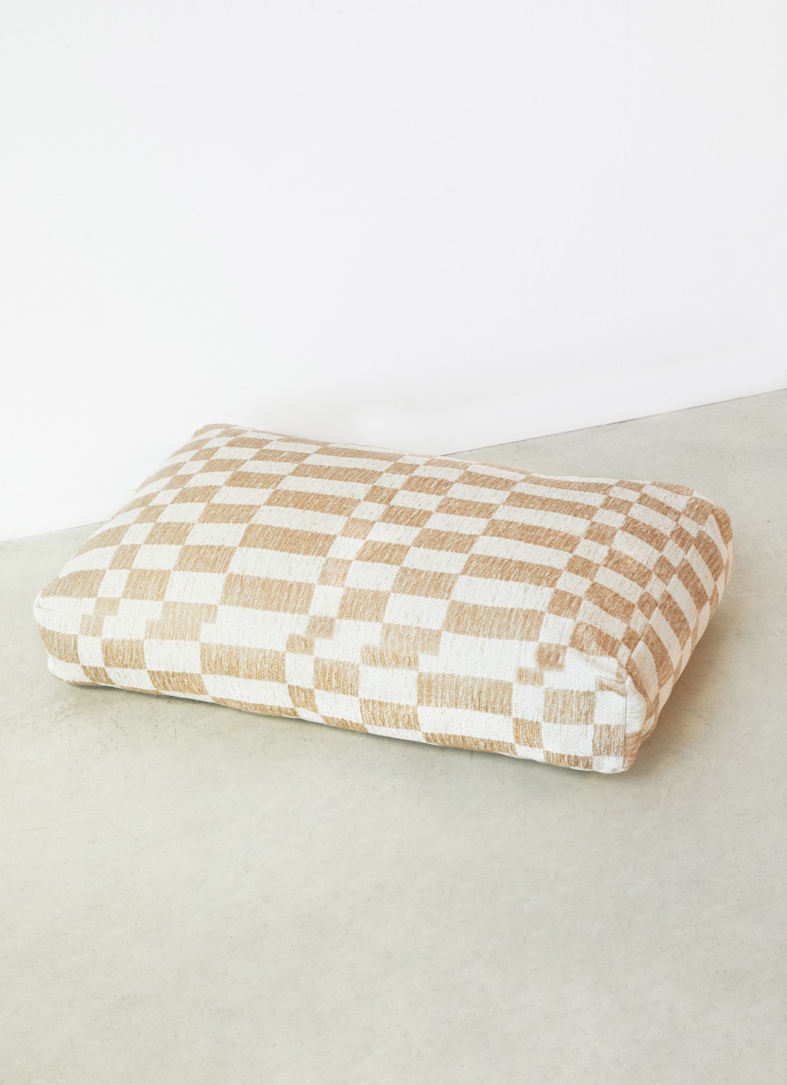 DOGGUO Hondenmand met ruitdessin 65 x 105 cm - detail 4 beige