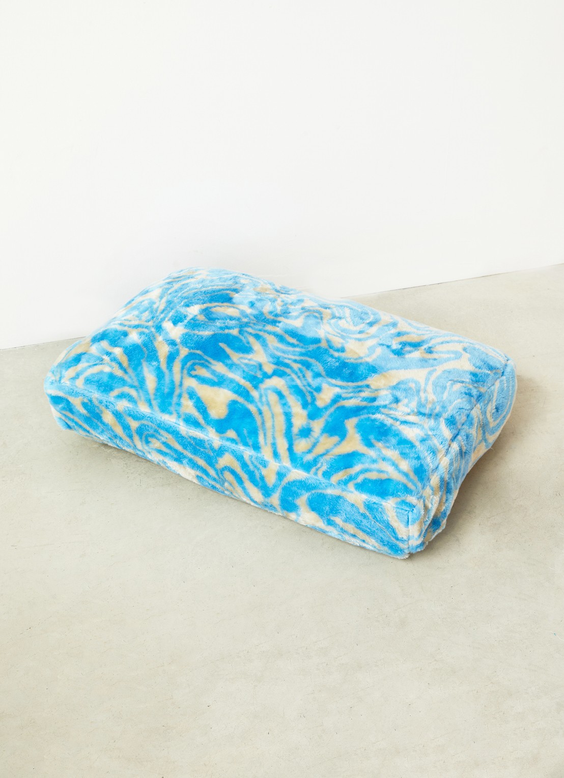 DOGGUO Swirl L hondenmand 105 x 65 cm - detail 4 blauw