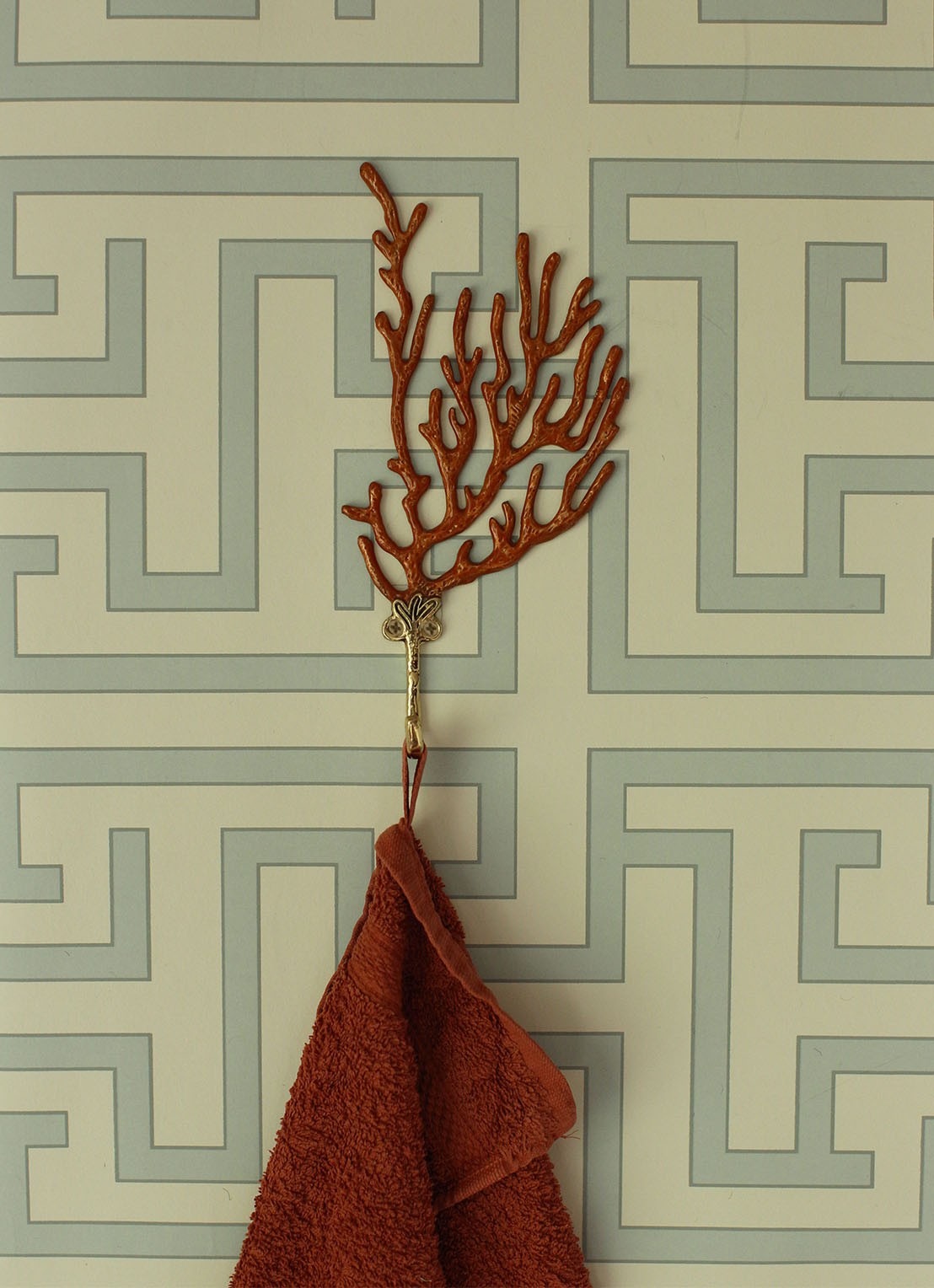Doing Goods Ariel wandhaak 22,7 cm - voorkant 2 rood