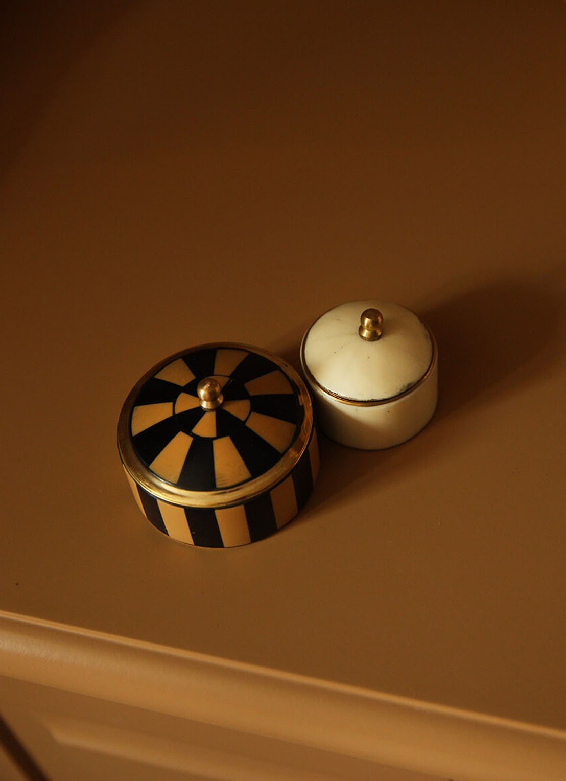 Doing Goods Circus opbergpot 4,5 cm - voorkant 2 ivoor