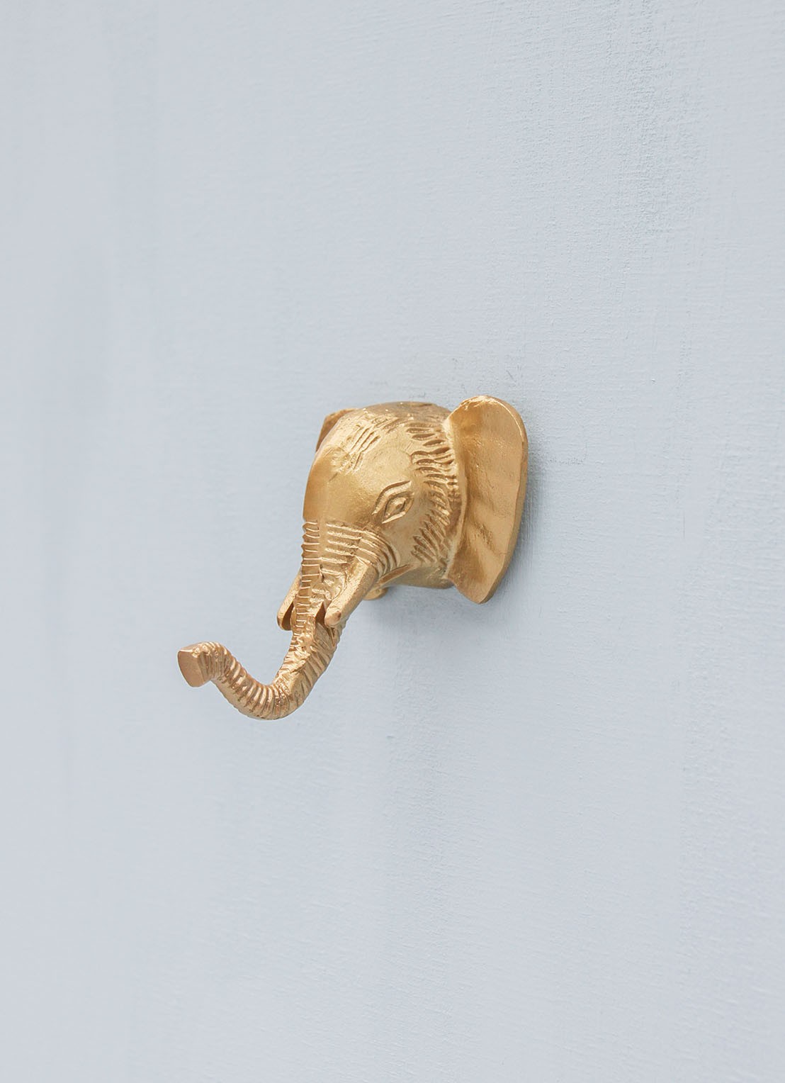 Doing Goods Elephant wandhaak 7,5 cm - detail goud