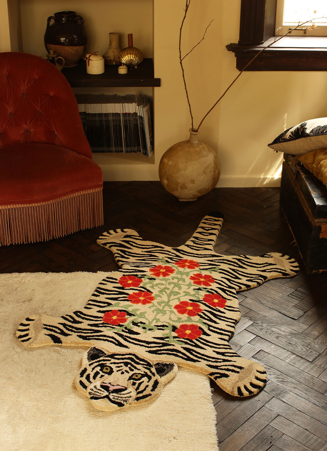 Doing Goods Floral White Tiger Large vloerkleed 155 x 93 cm - detail 3 zand