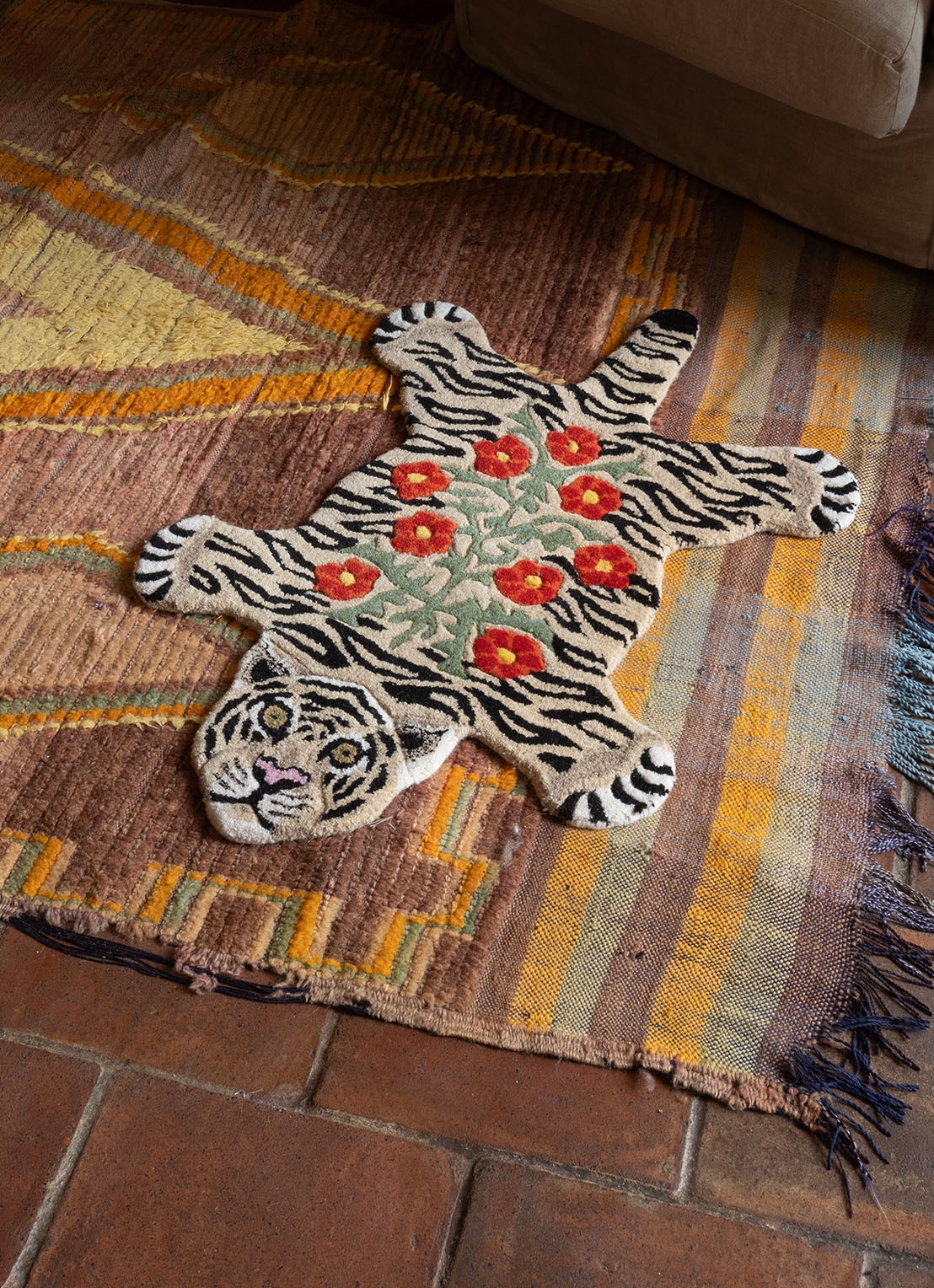 Doing Goods Floral White Tiger Rug Small vloerkleed 92 x 62 cm - voorkant 5 zand
