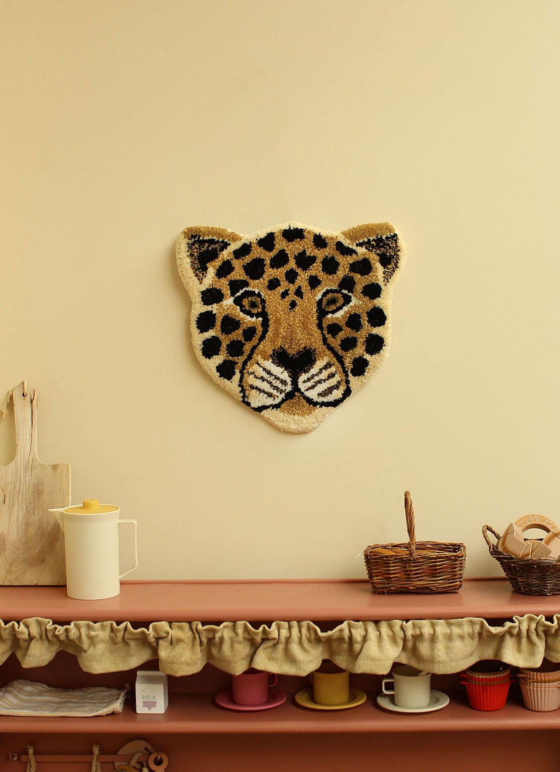 Doing Goods Looney Leopard Head voetenkleed 32 x 34 cm - detail beige