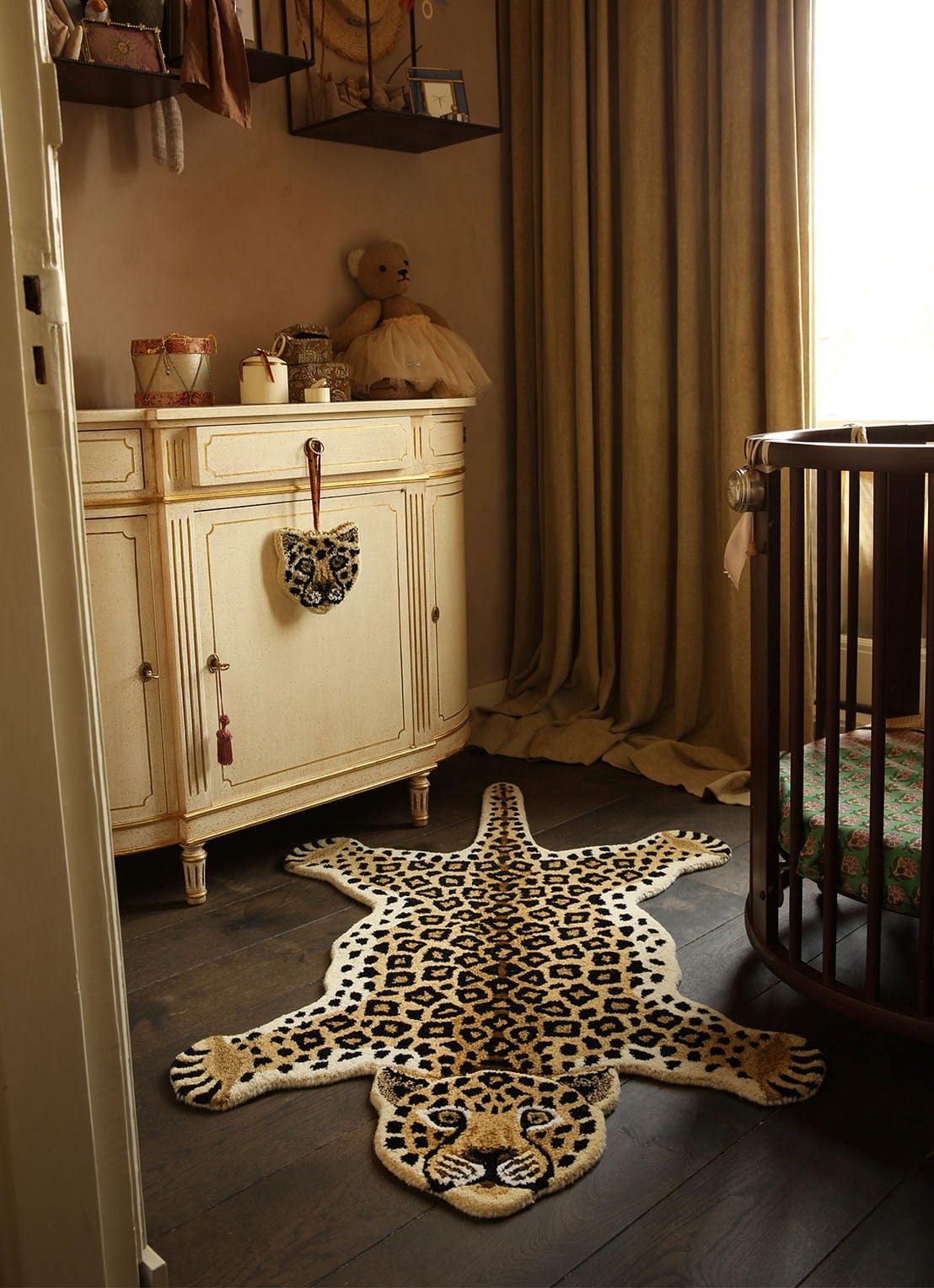 Doing Goods Loony Leopard vloerkleed 150 x 90 cm - detail 3 beige
