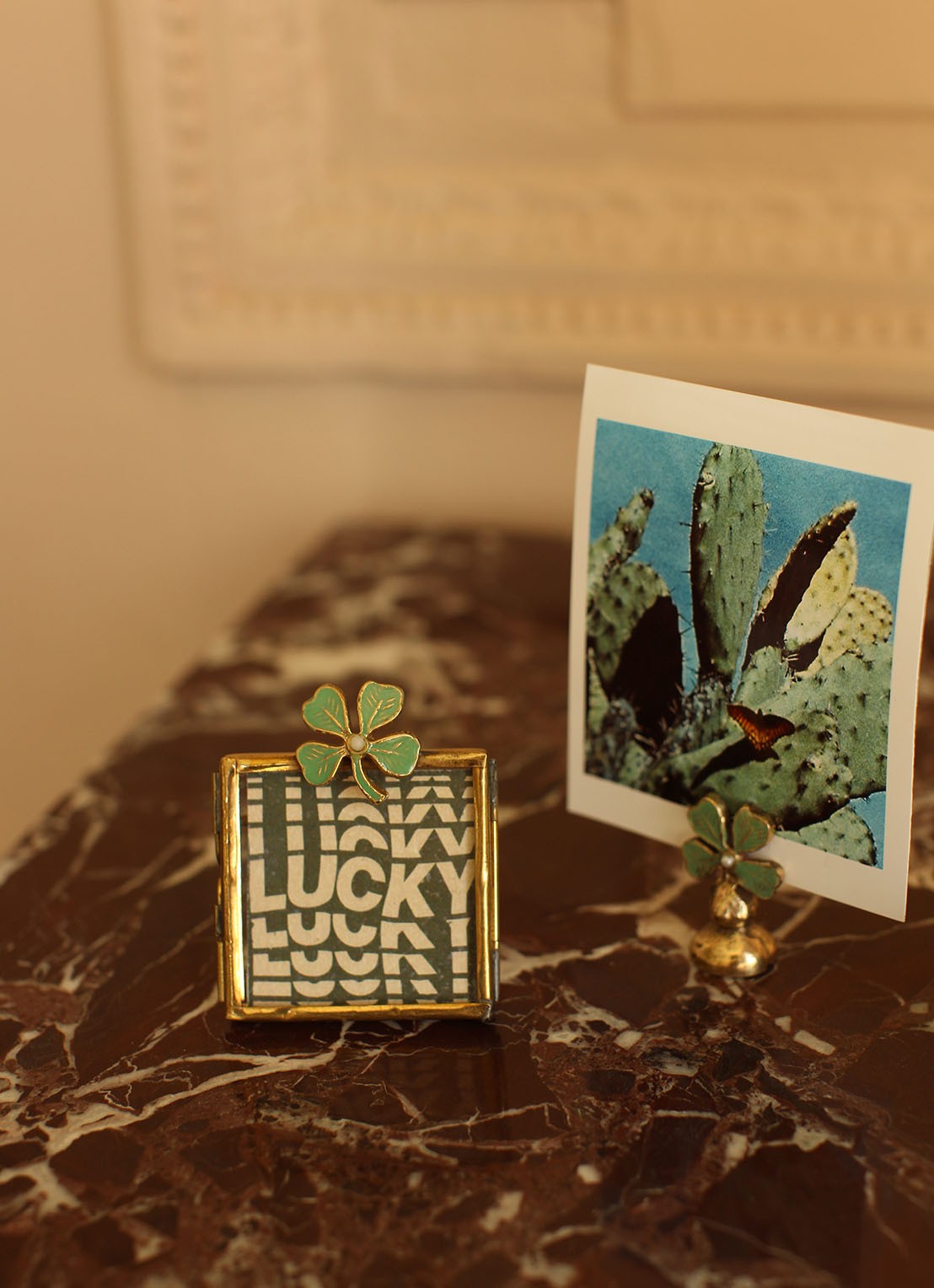 Doing Goods Lucky Clover fotolijst 5,5 x 5,5 cm - voorkant 2 goud