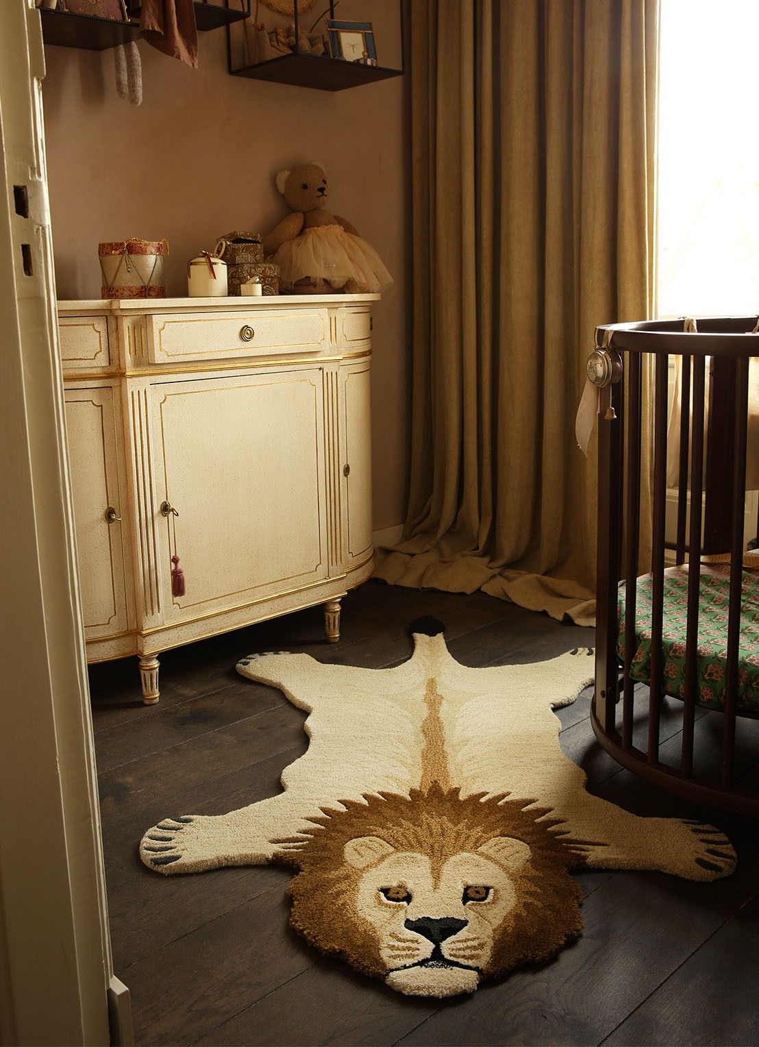 Doing Goods Moody Lion L vloerkleed 150 x 98 cm - voorkant 3 beige