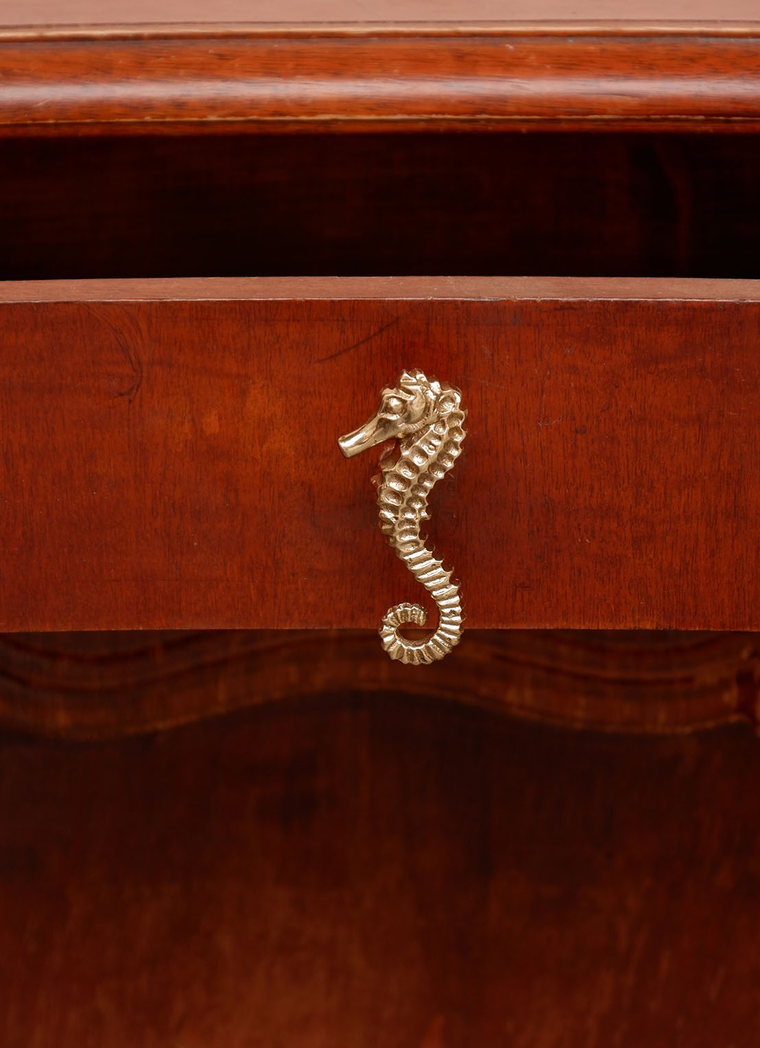 Doing Goods Pippa Seahorse deurknop rechts - voorkant 2 goud