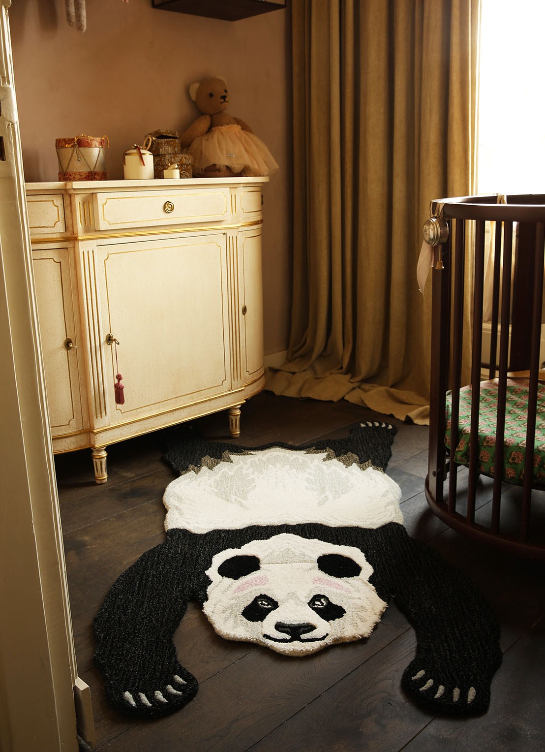 Doing Goods Plumpy Panda vloerkleed 154 x 86 cm - voorkant 3 gebroken wit