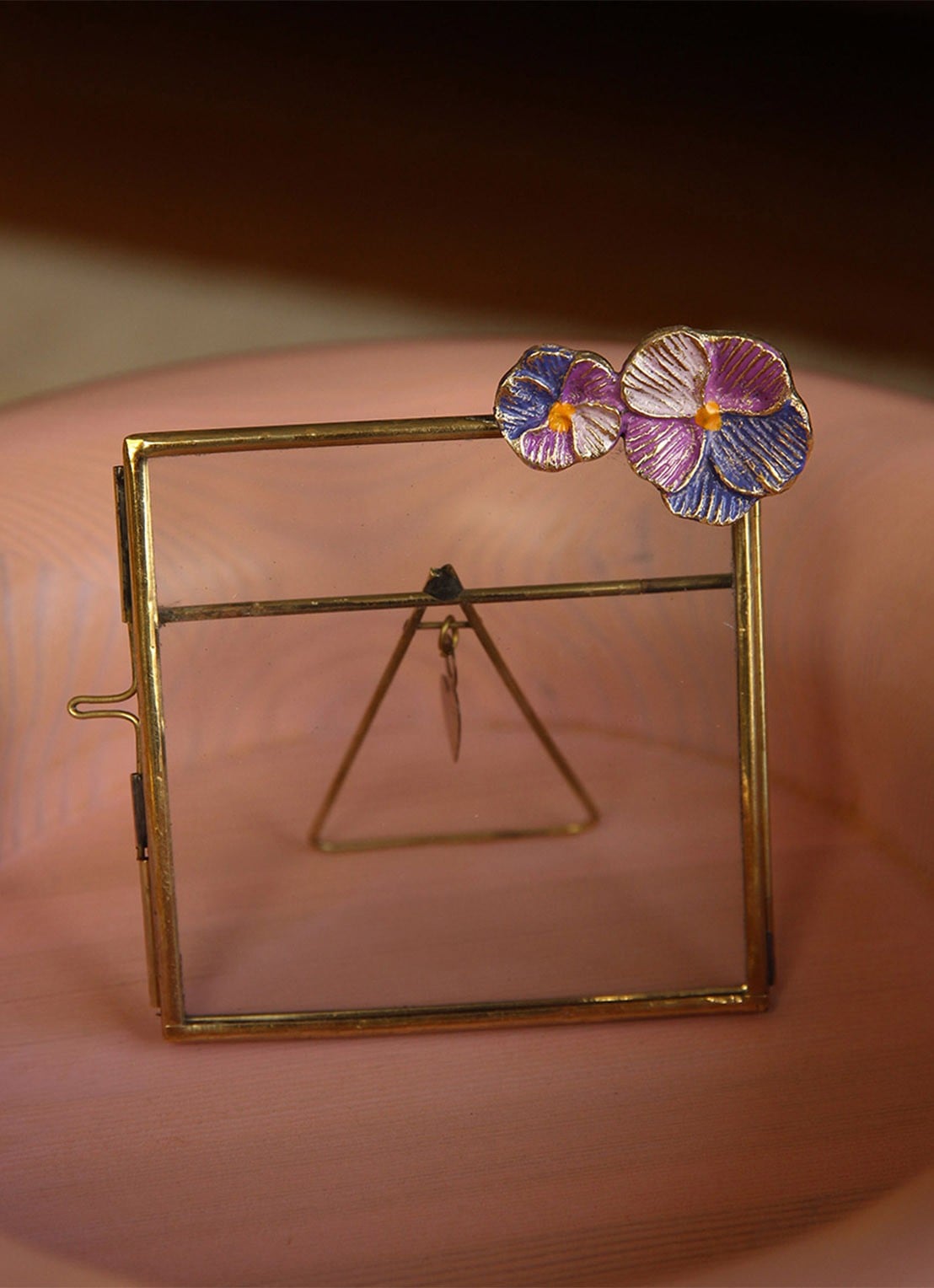 Doing Goods  Valery Violet Polaroid Fotolijst - detail 2 goud