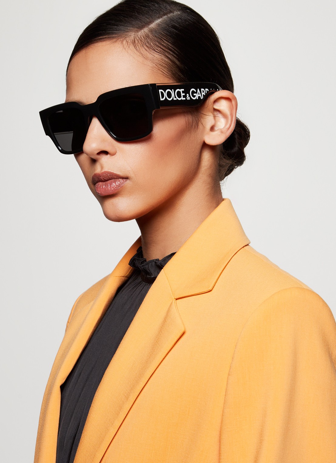 Dolce & Gabbana DG6184 zonnebril  - voorkant 2 zwart
