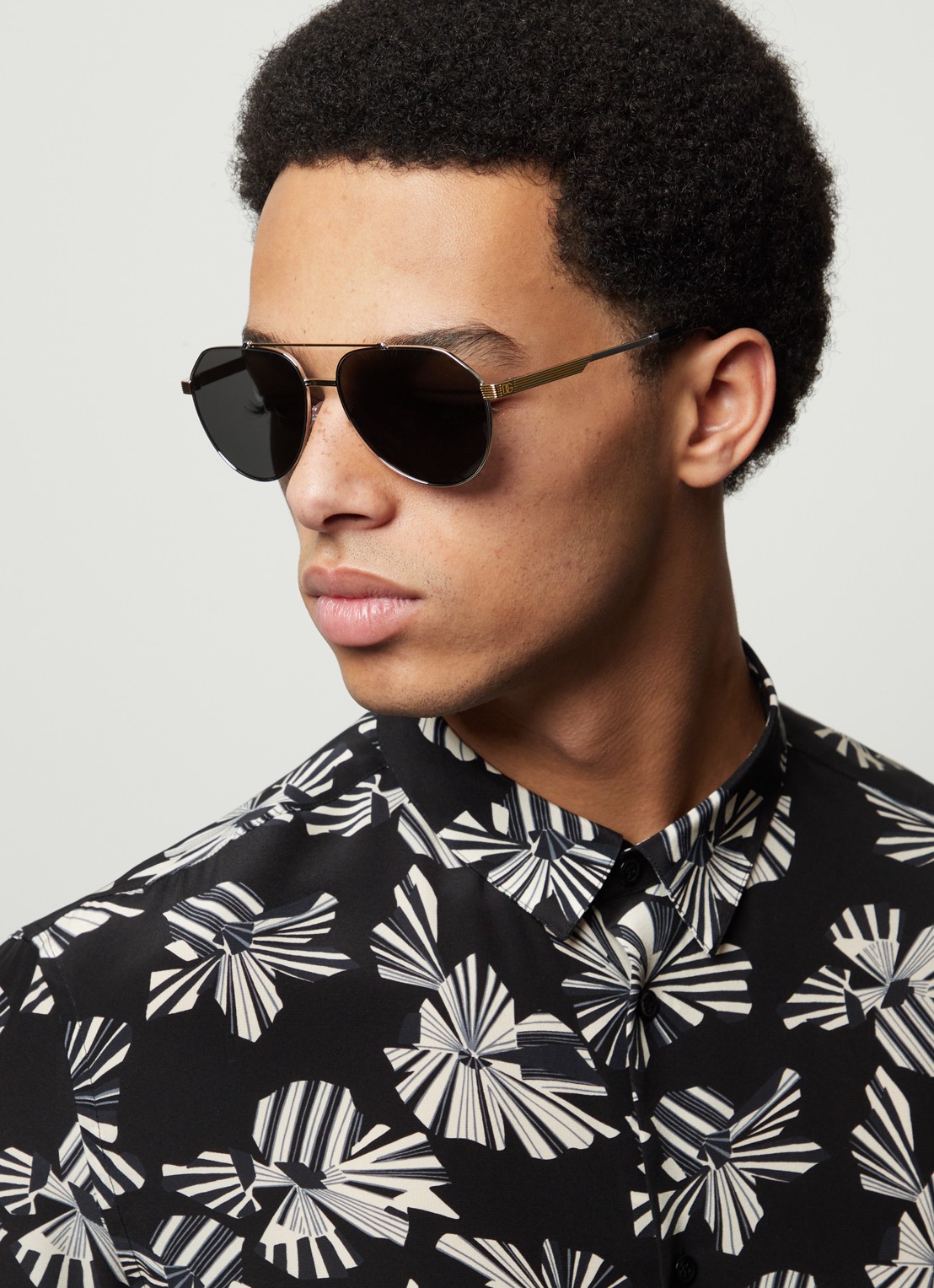 Dolce & Gabbana Piloten zonnebril DG2288  - voorkant 3 zilver