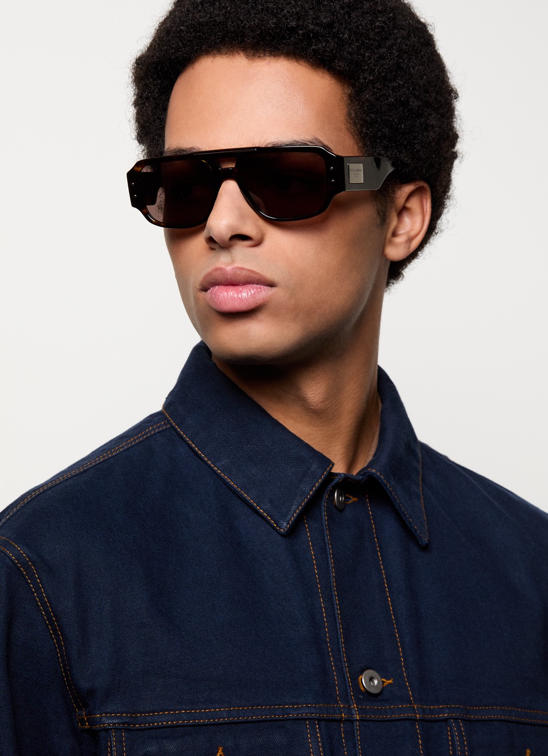 Dolce & Gabbana Piloten zonnebril DG4482  - voorkant 2 donkerbruin