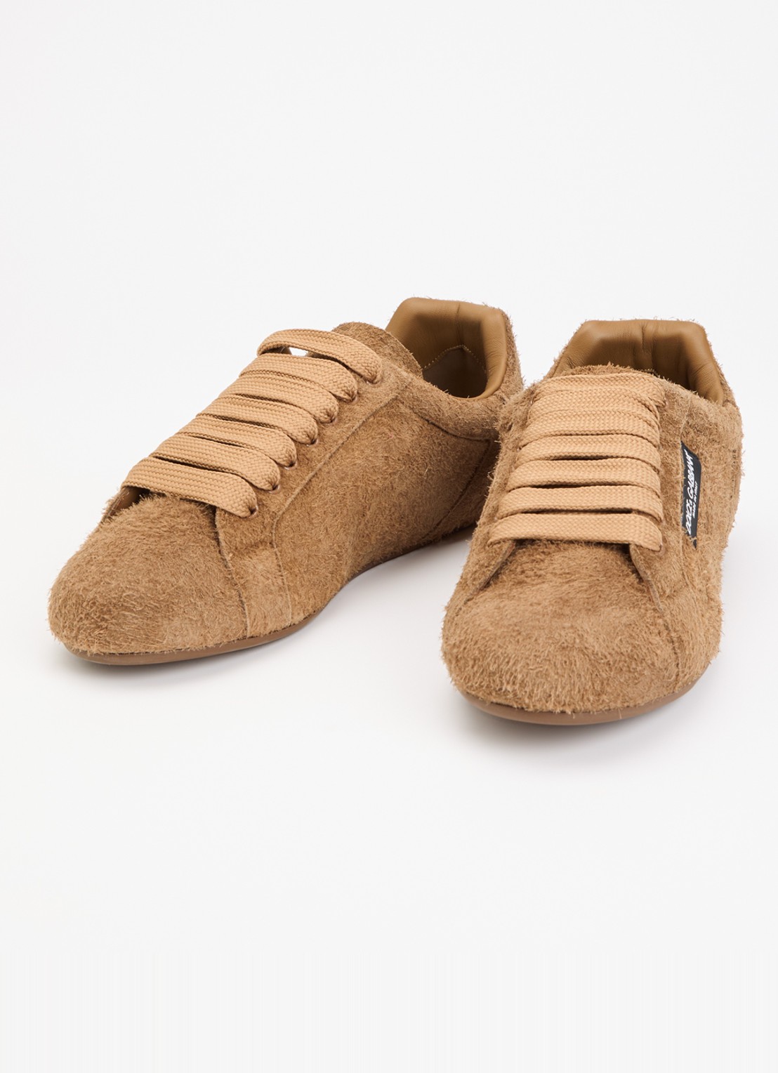 Dolce & Gabbana Portofino sneaker van kalfssuède met logo - detail camel