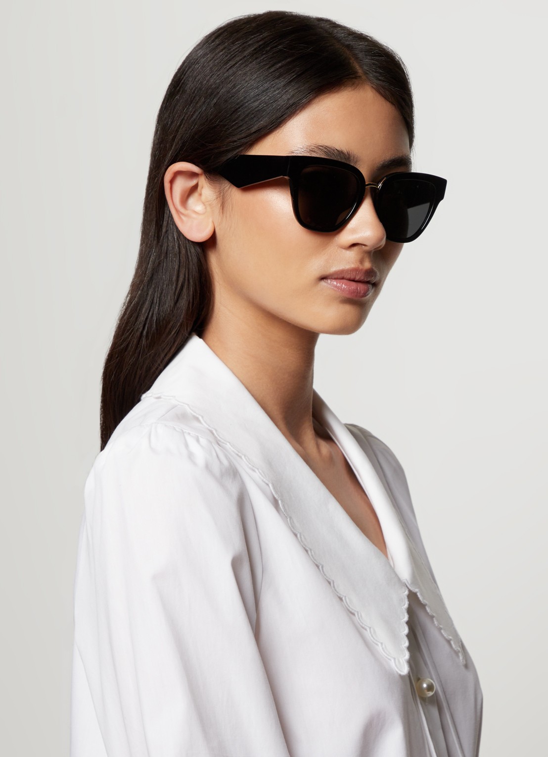 Dolce & Gabbana Wayfarer zonnebril DG4437 - voorkant 2 zwart