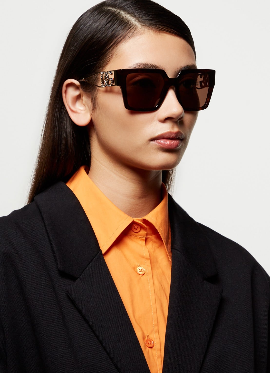 Dolce & Gabbana Wayfarer zonnebril DG4446B - voorkant 2 donkerbruin
