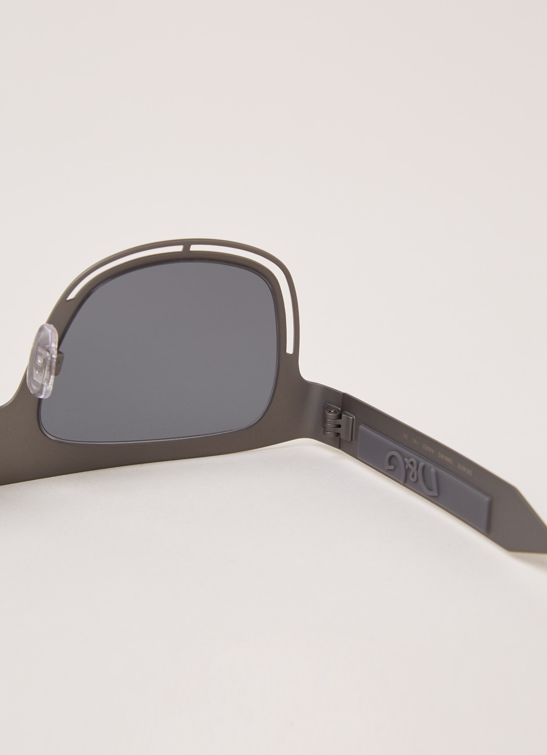 Dolce & Gabbana Zonnebril DG2232 - detail 6 grijs