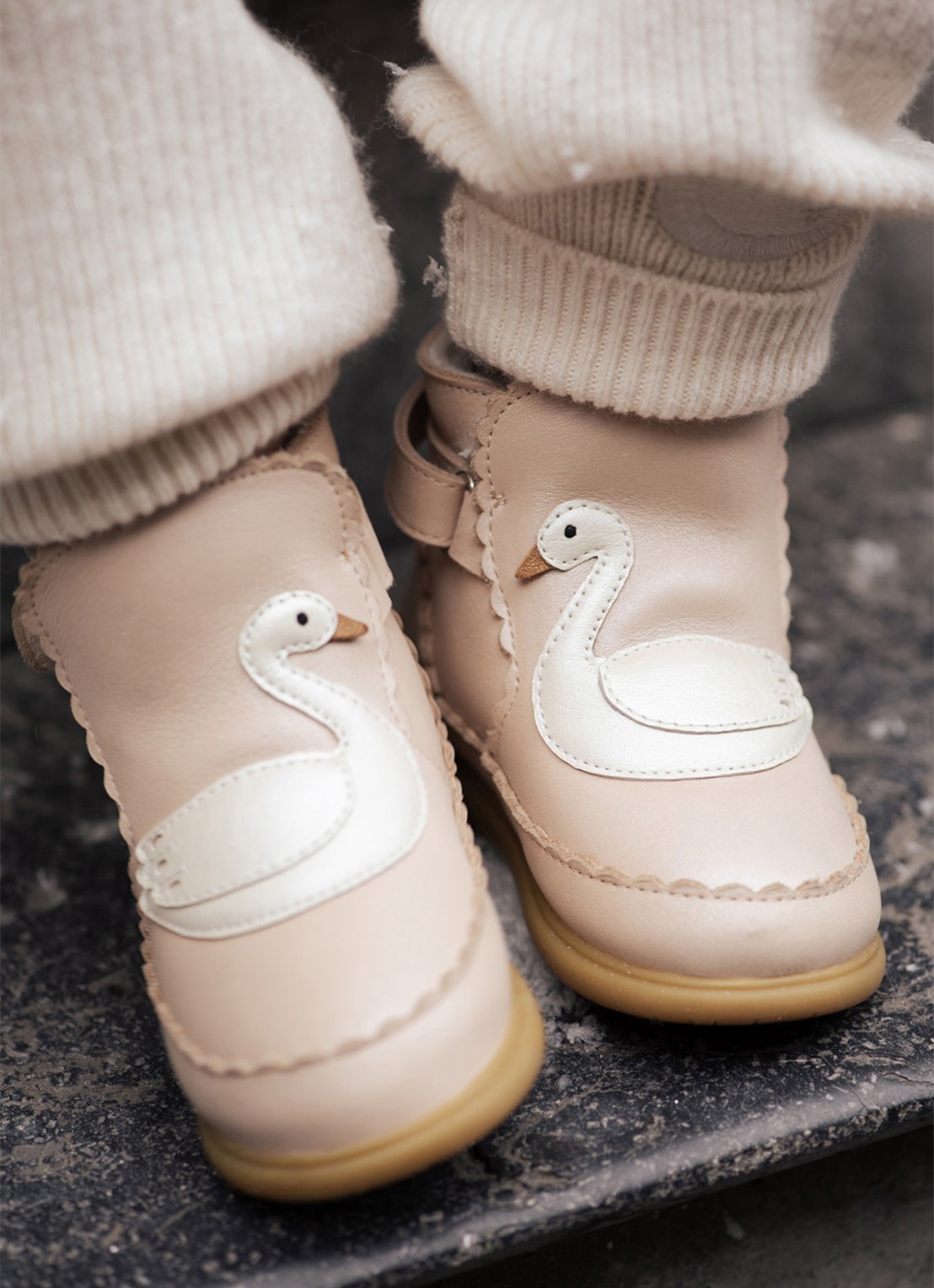 Donsje Amsterdam Boots met borduring - voorkant 5 beige