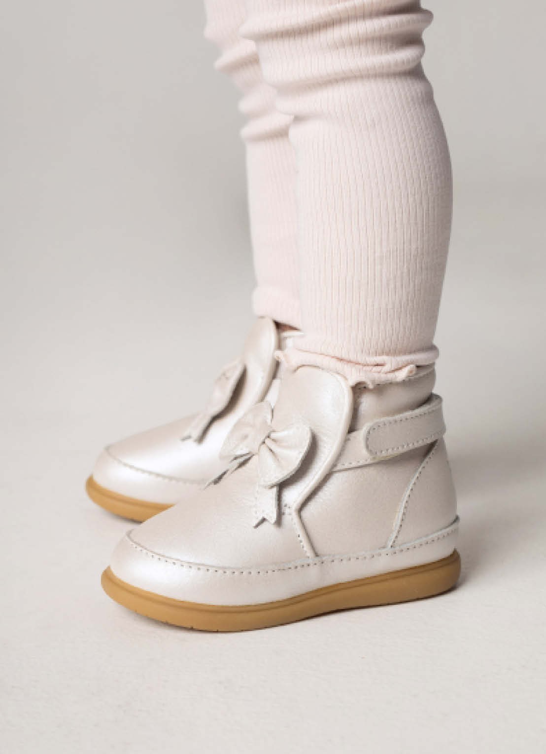 Donsje Amsterdam Cemilla Shoes - voorkant 4 creme
