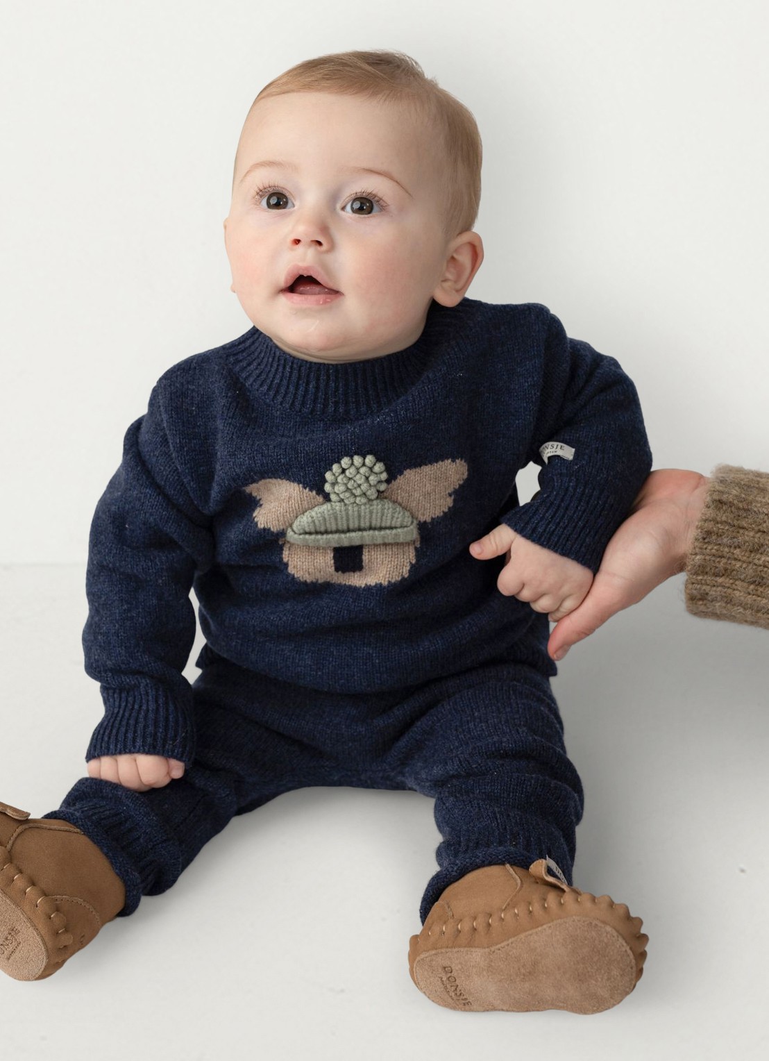 Donsje Amsterdam Denn Merino Wool Sweater | Lammy - voorkant 2 donkerblauw