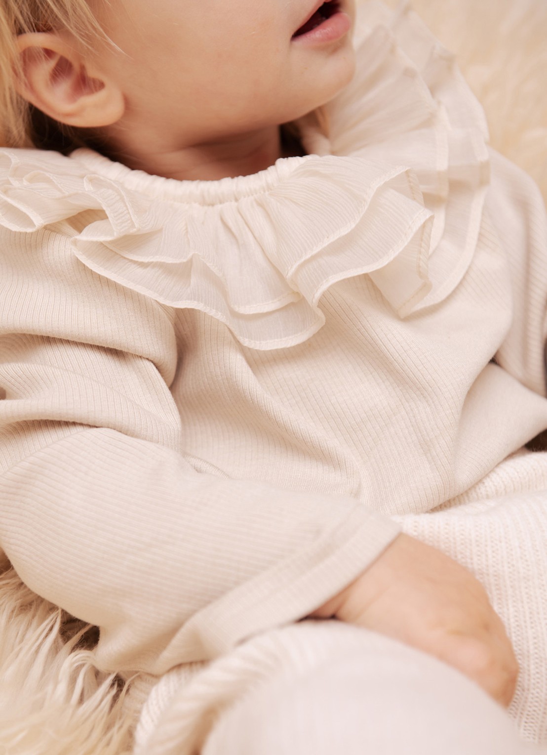 Donsje Amsterdam Fabien romper met volant - voorkant 3 beige