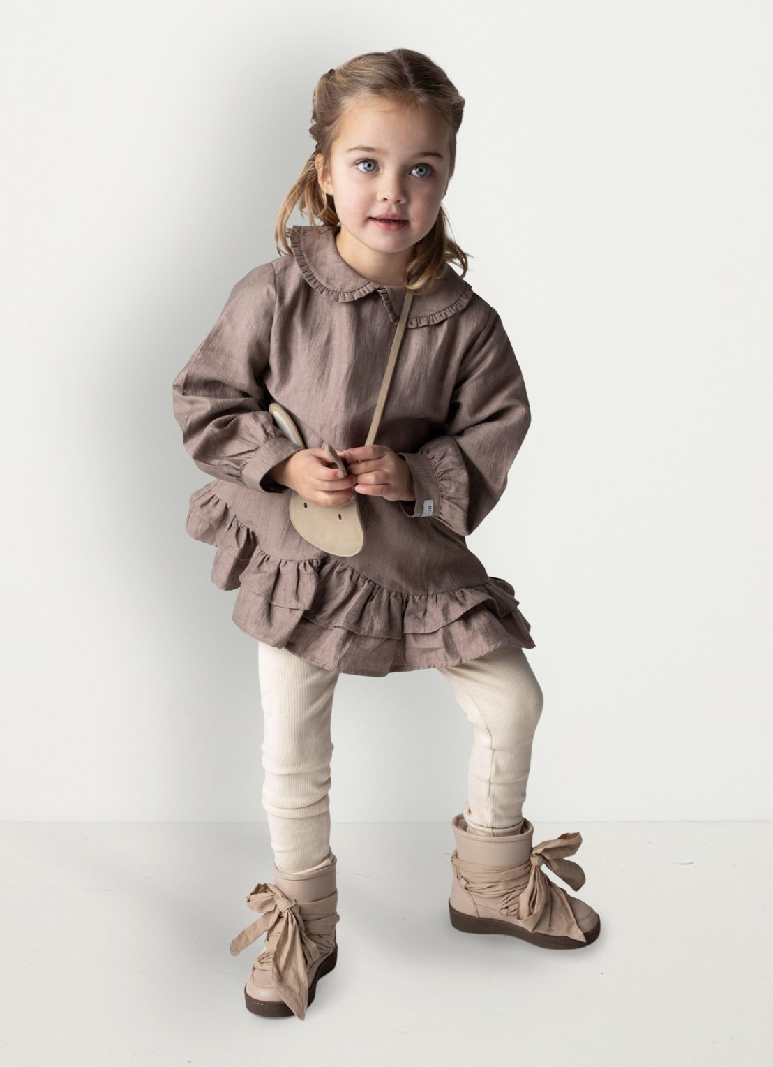 Donsje Amsterdam Luus Dress - voorkant 6 donkerbeige