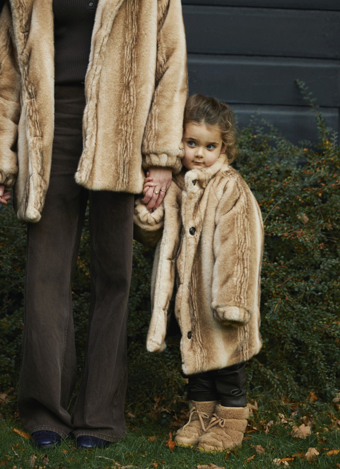 Donsje Amsterdam Mila jas van imitatiebont - voorkant 5 beige