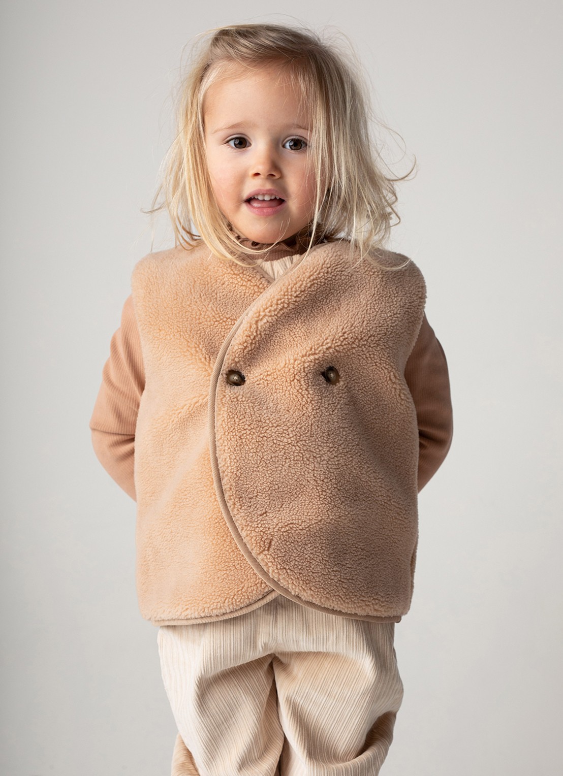 Donsje Amsterdam Monty Gilet - voorkant 2 lichtbruin