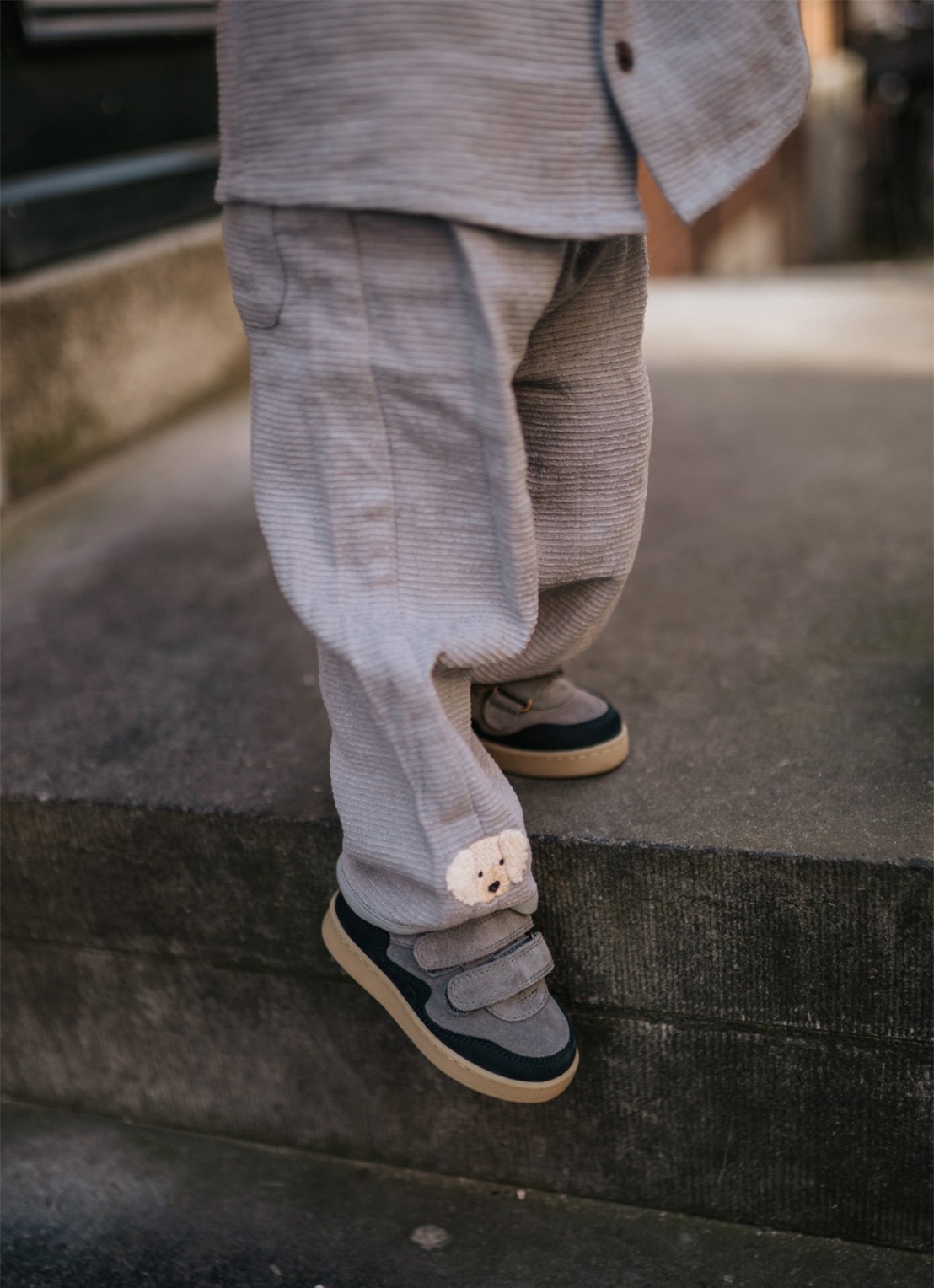 Donsje Amsterdam Pivalo sneaker van leer - voorkant 8 lichtblauw