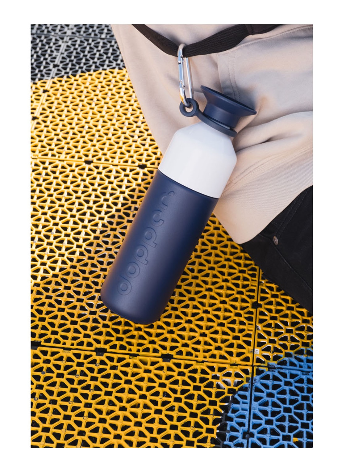 Dopper Insulated thermosfles 58 cl - voorkant 2 donkerblauw