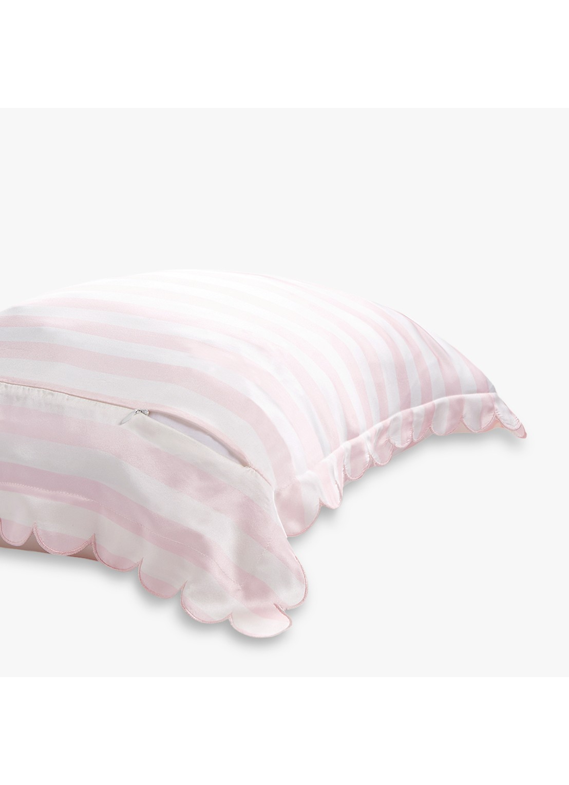 Dore & Rose Scallop Edge Pillowcase - kussensloop - voorkant 2 rayure bonbon no61