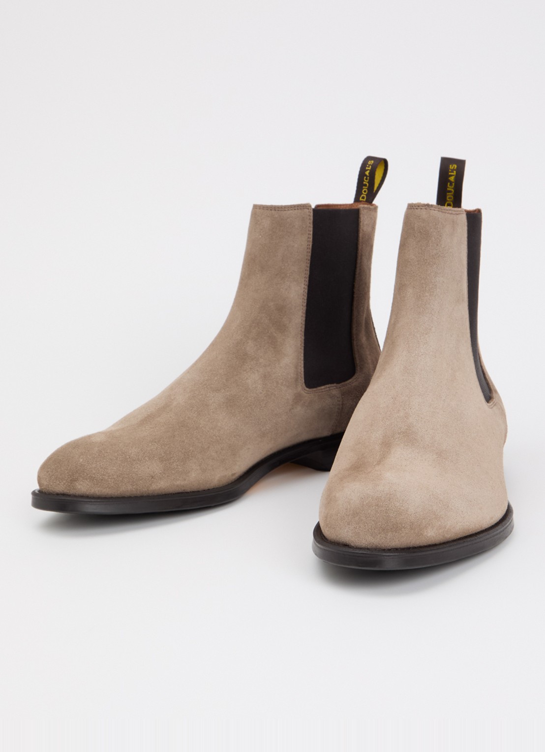 Doucal's Beatles chelsea boot van kalfssuède - detail beige
