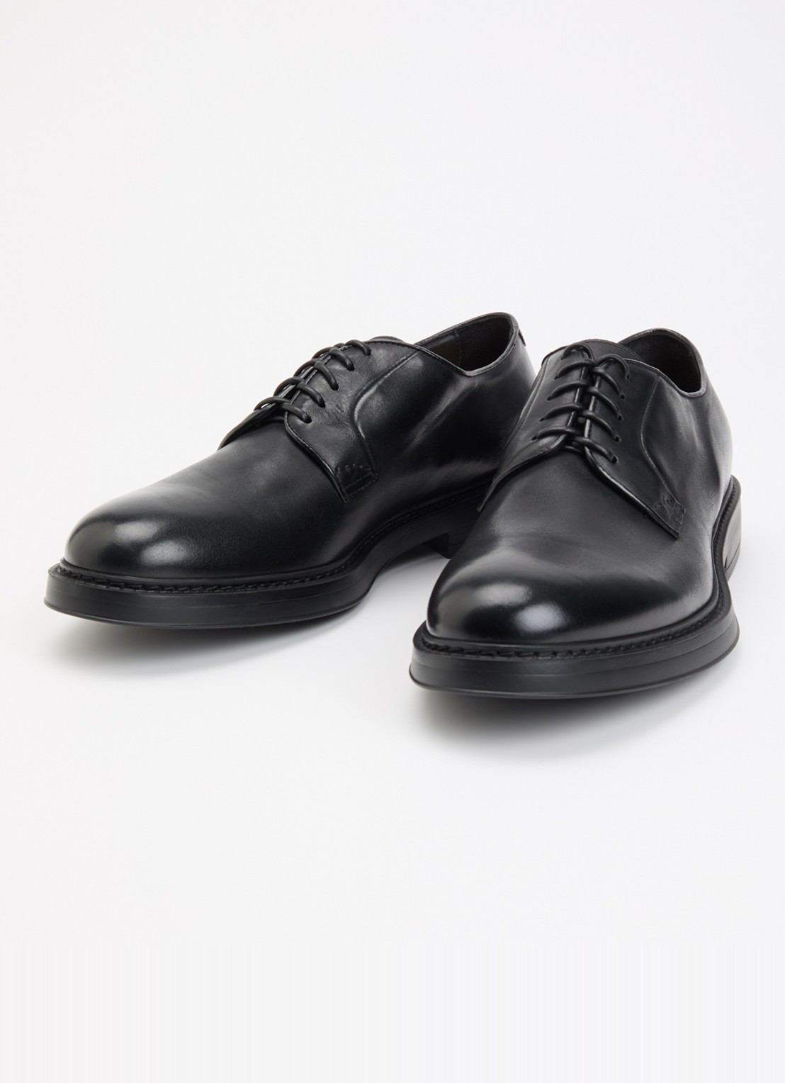 Doucal's Derby veterschoen van kalfsleer - detail zwart