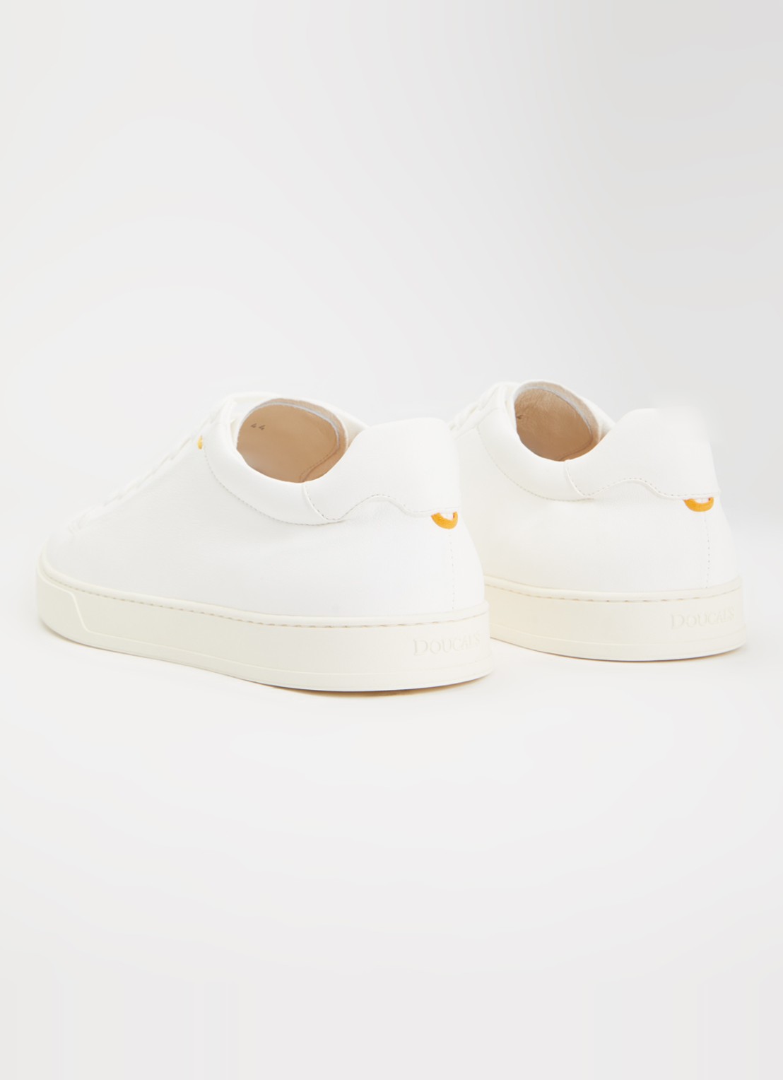 Doucal's Plonge sneaker van lamsleer - achterkant 2 naturel