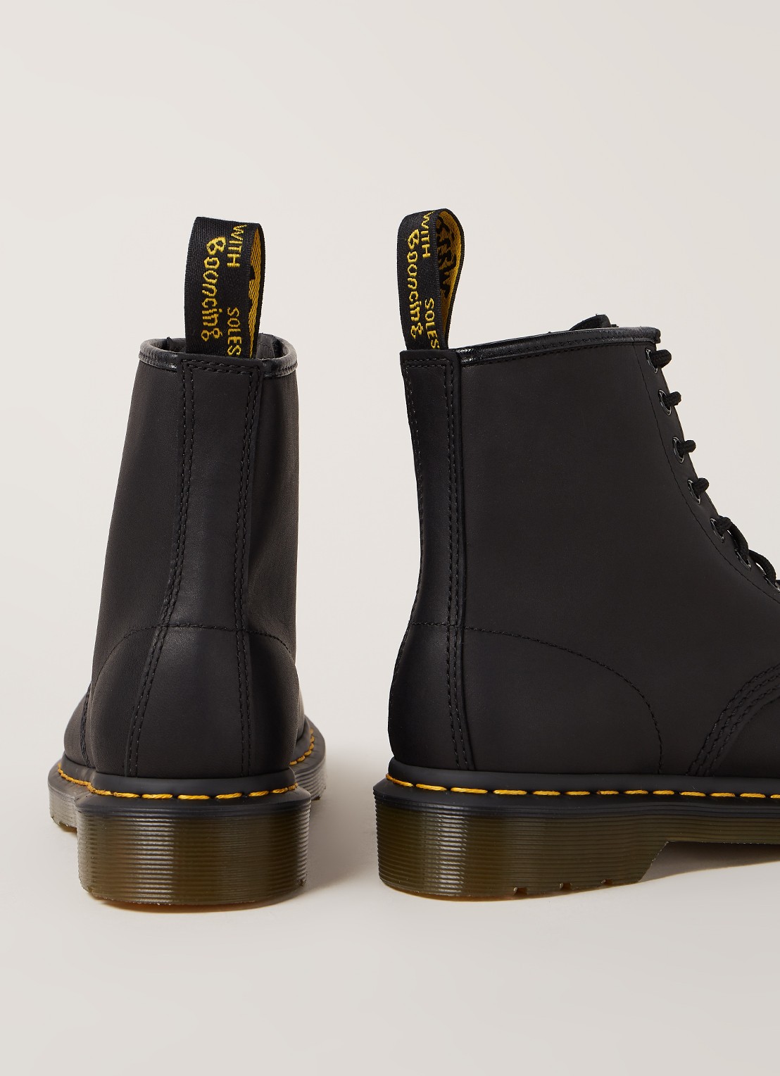 Dr. Martens 1460 Greasy biker boot van leer - detail 2 zwart