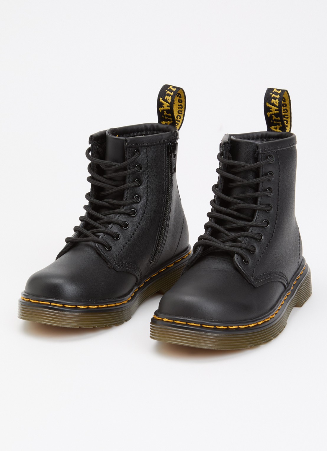 Dr. Martens 1460 Wildhorse veterboot van leer - voorkant 2 zwart