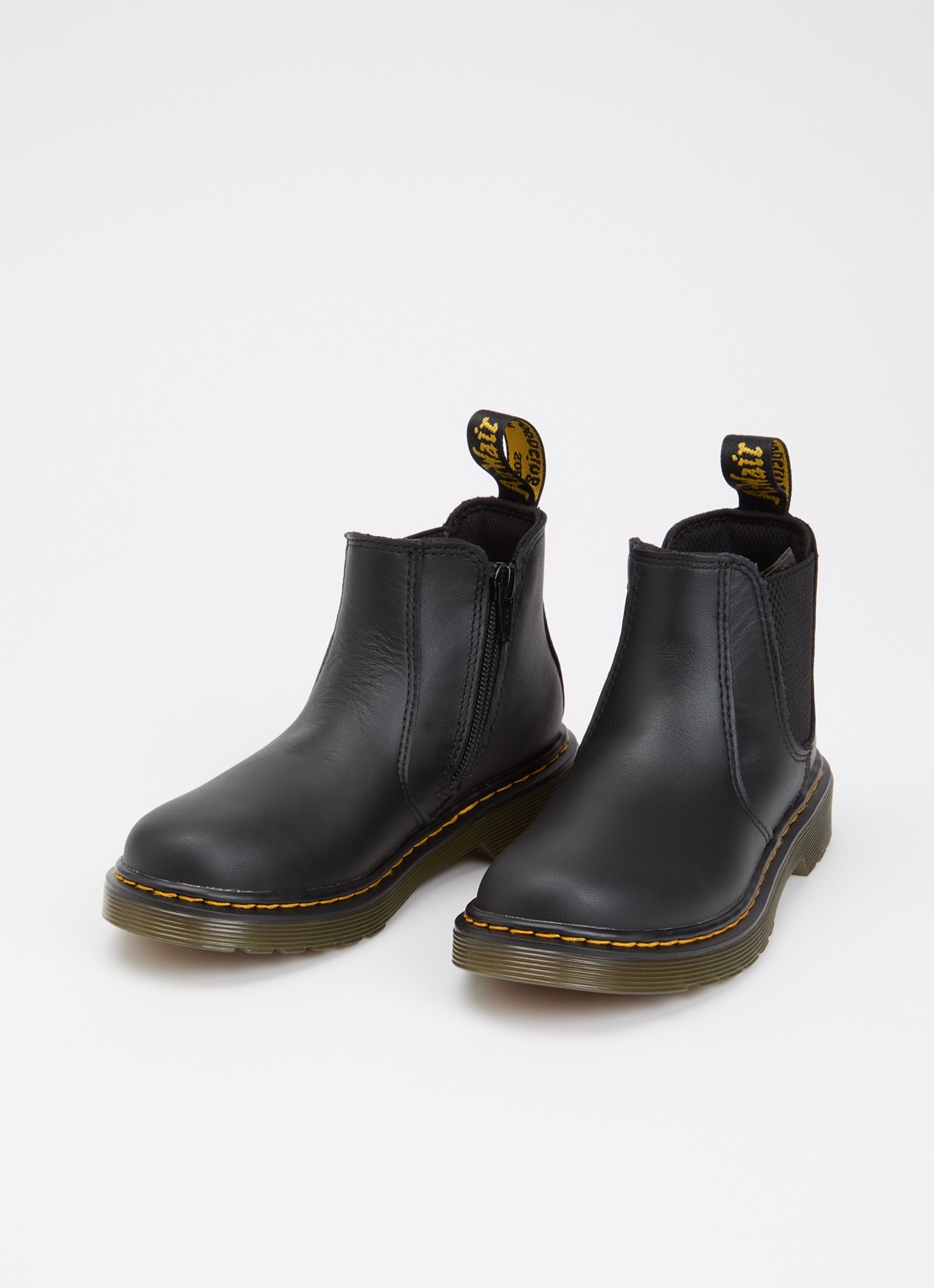 Dr. Martens 2976 Junior chelsea boot van leer - voorkant 3 zwart