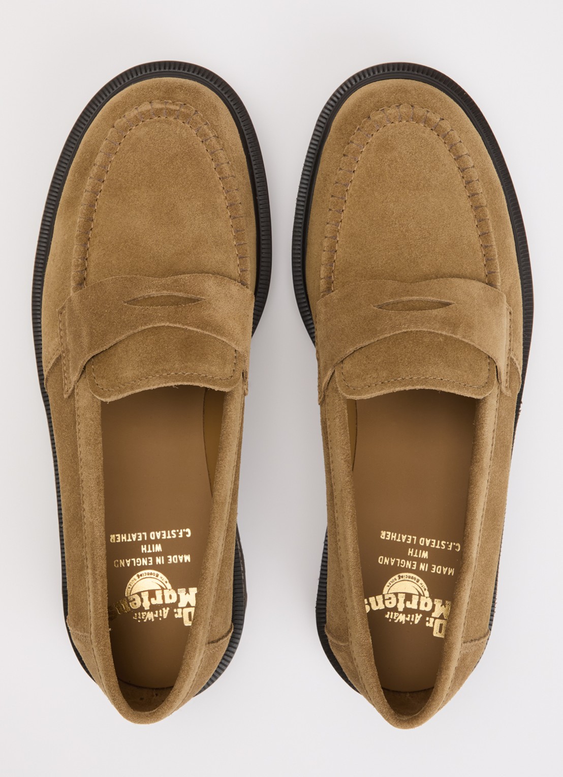 Dr. Martens Delapre loafer van kalfssuède - detail 3 camel