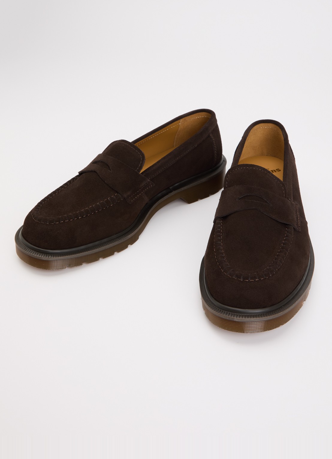 Dr. Martens Delapre loafer van kalfssuède - detail donkerbruin