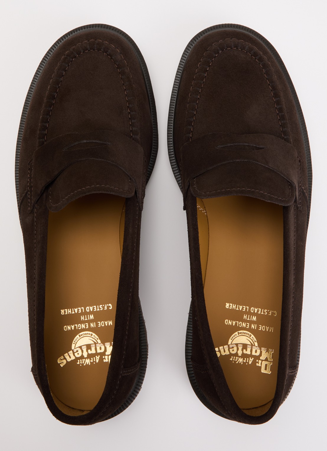Dr. Martens Delapre loafer van kalfssuède - detail 2 donkerbruin