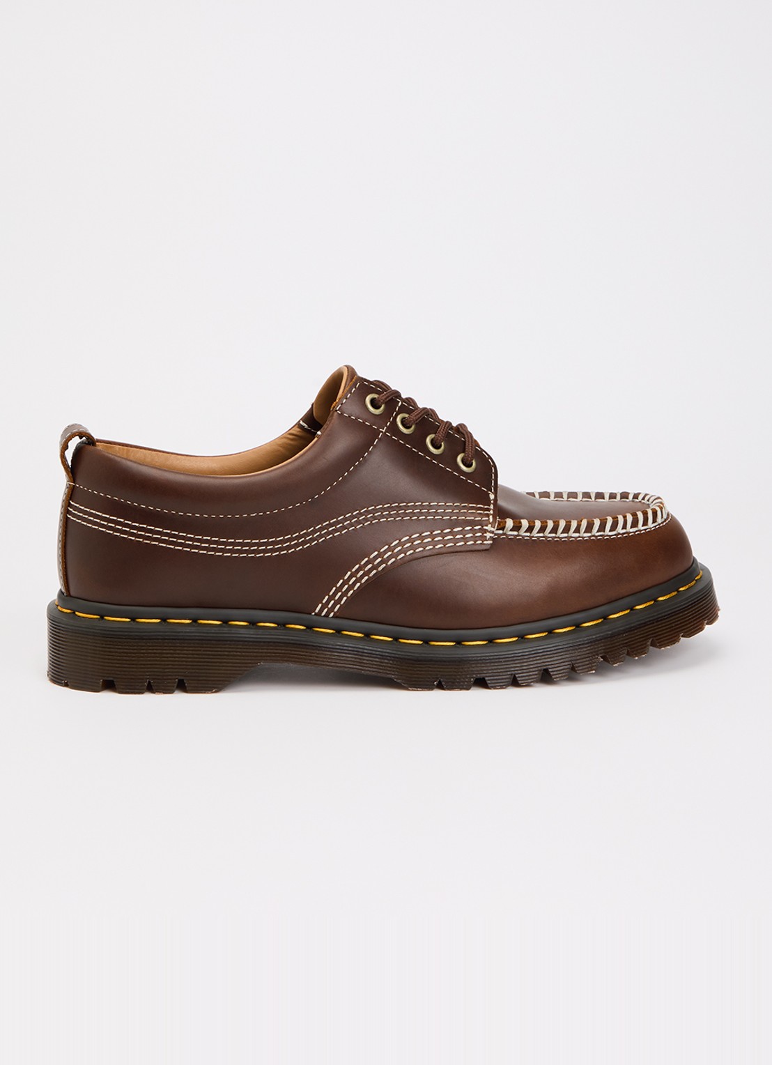 Dr. Martens Lowell veterschoen van leer - voorkant 5 kastanjebruin