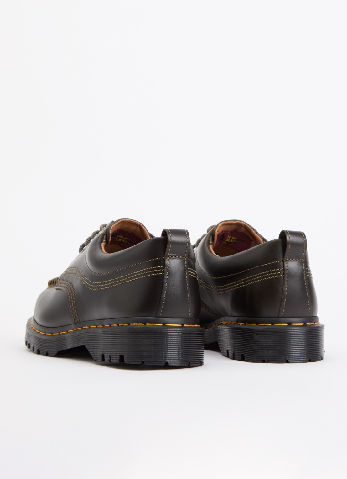 Dr. Martens Lowell veterschoen van leer - achterkant 4 zwart
