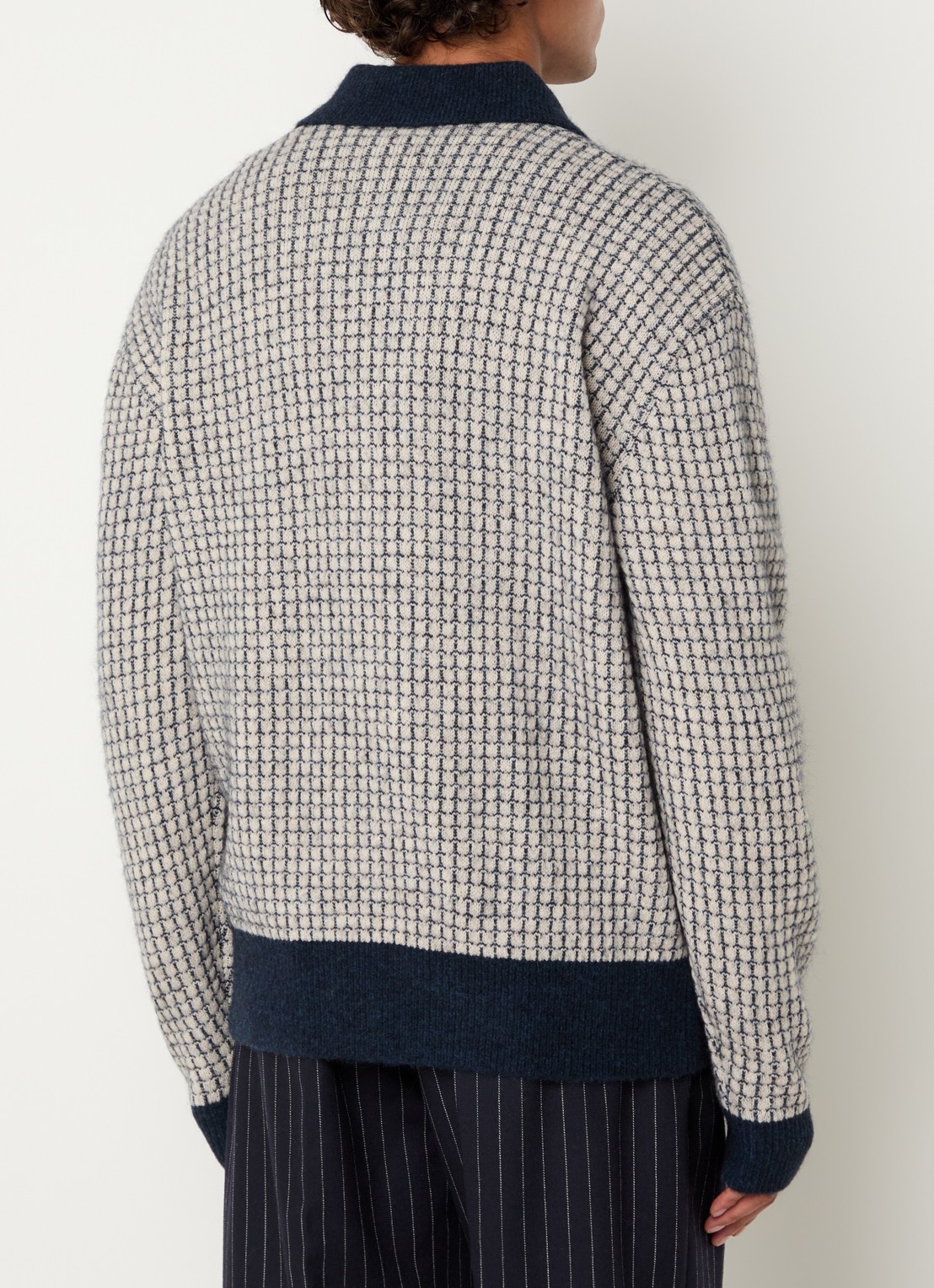 Drôle de Monsieur Fijngebreid vest in wolblend met opgestikte zakken - achterkant 2 donkerblauw