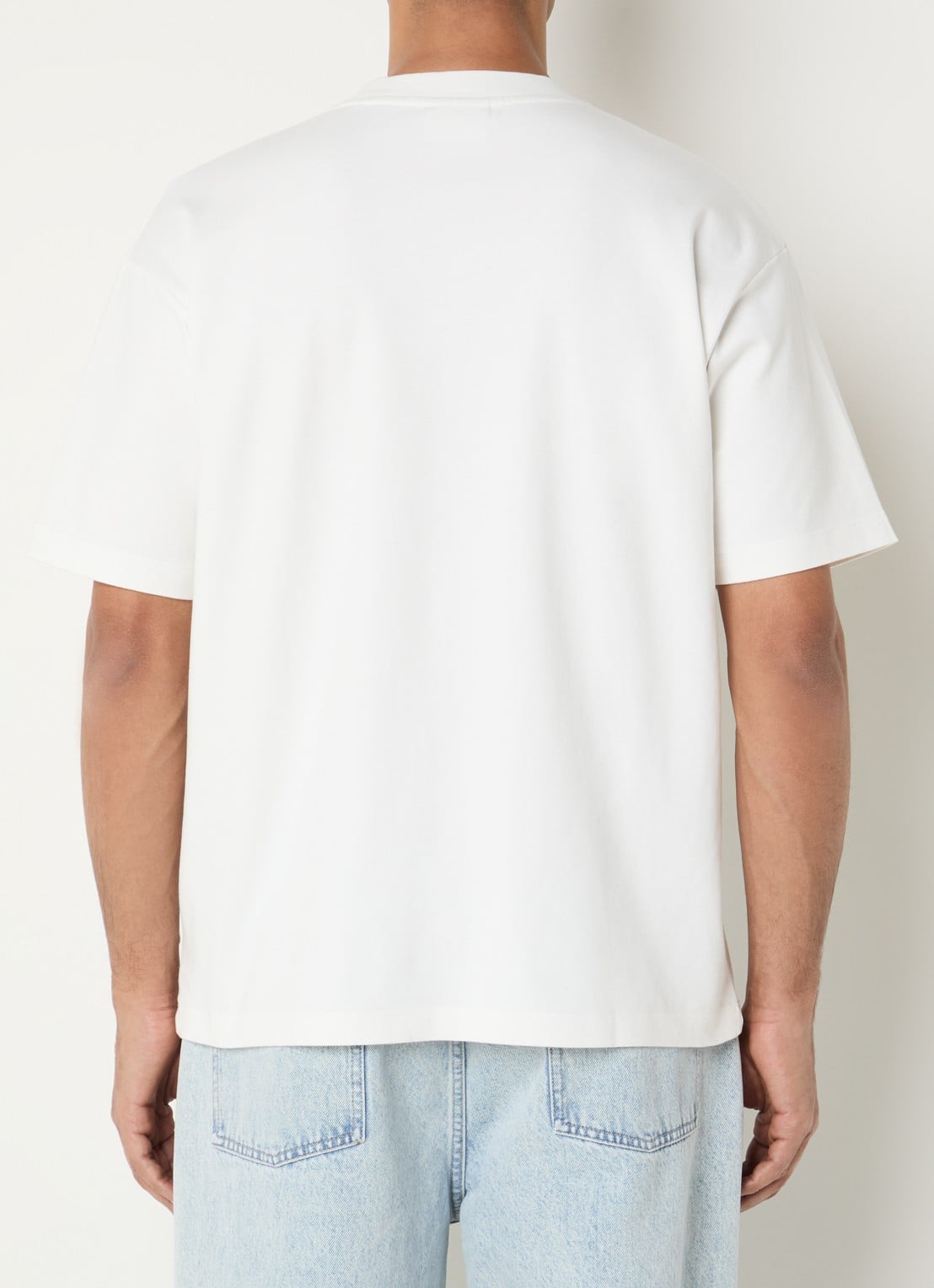 Drôle de Monsieur Hibiscus Club T-shirt met print - achterkant 3 gebroken wit