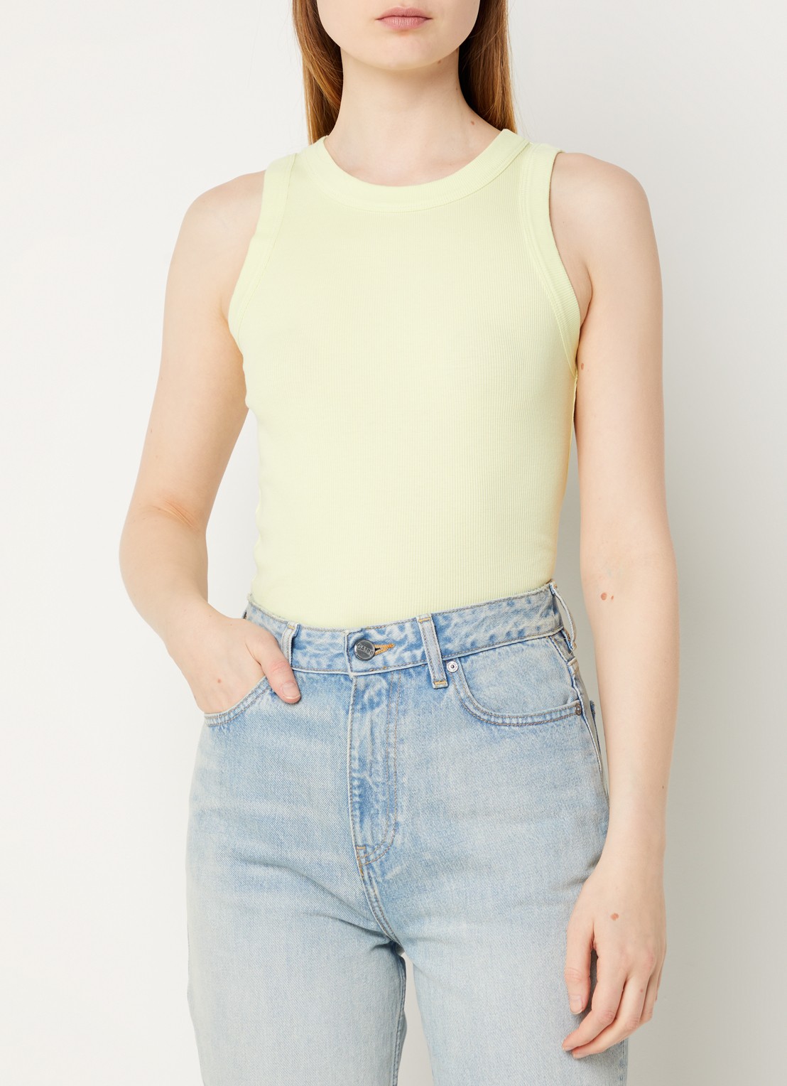 DRYKORN Olina tanktop met ribstructuur - detail lichtgeel