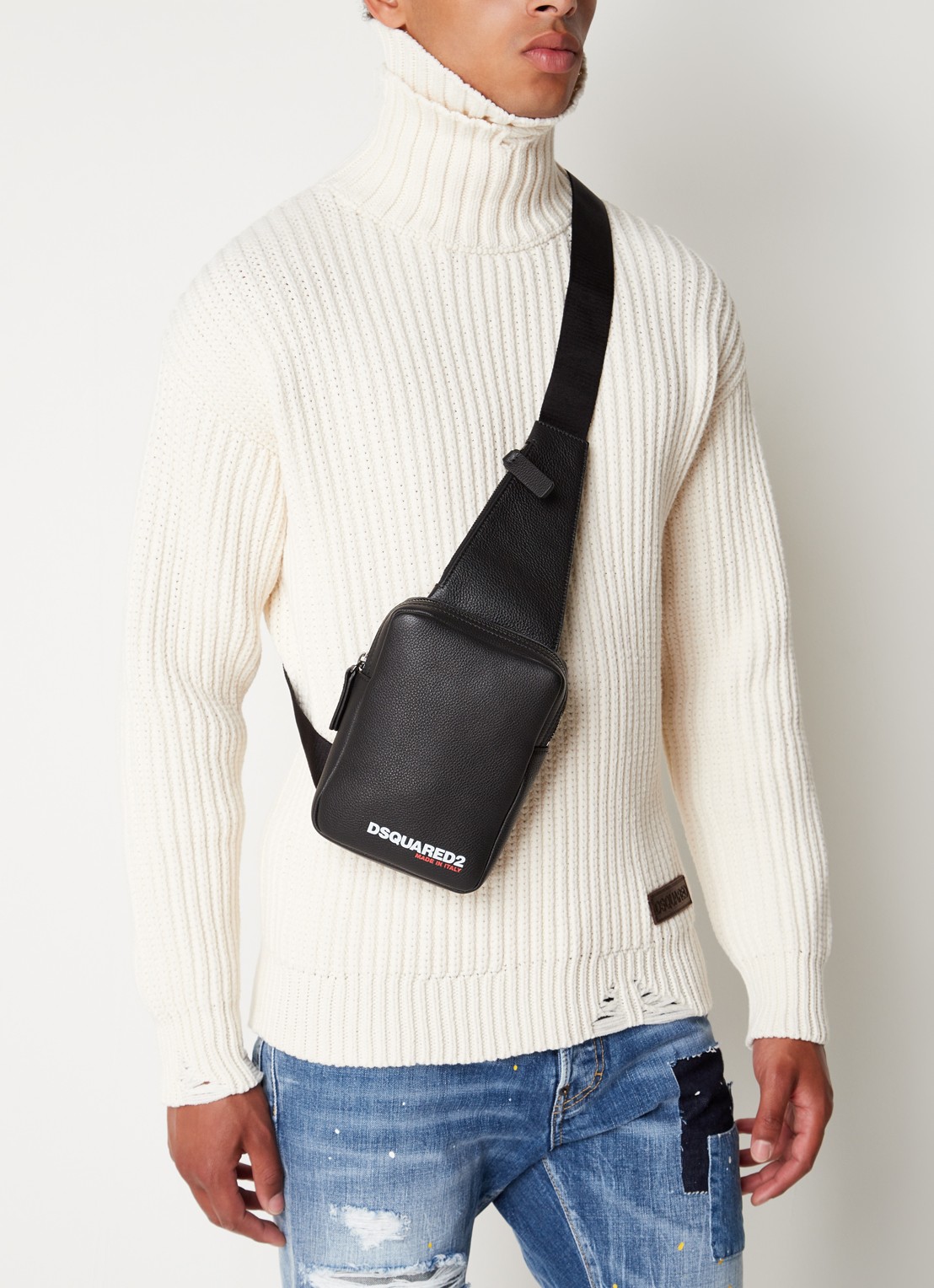 Dsquared2 Bob crossbodytas van leer met logo - voorkant 2 zwart